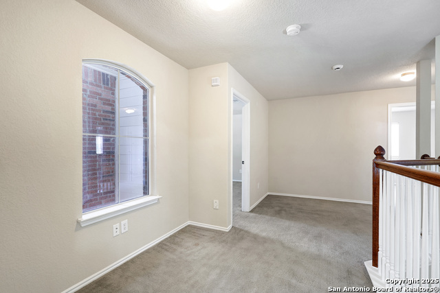 Image 18 of 31 For 646 Daisy Crossing