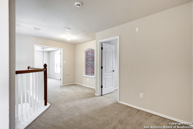 Image 19 of 31 For 646 Daisy Crossing