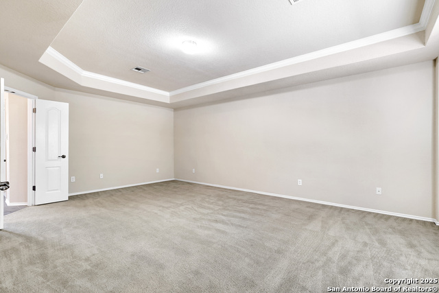 Image 21 of 31 For 646 Daisy Crossing