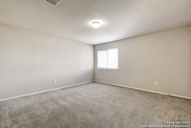 Image 26 of 31 For 646 Daisy Crossing