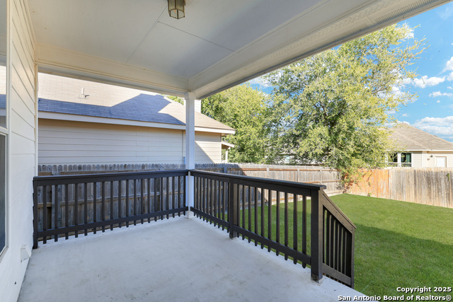 Image 28 of 31 For 646 Daisy Crossing