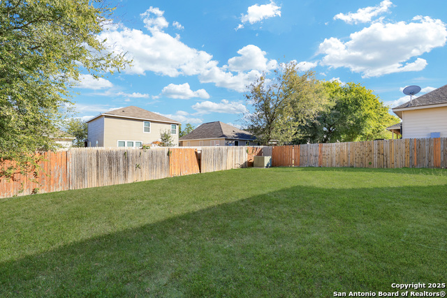 Image 29 of 31 For 646 Daisy Crossing