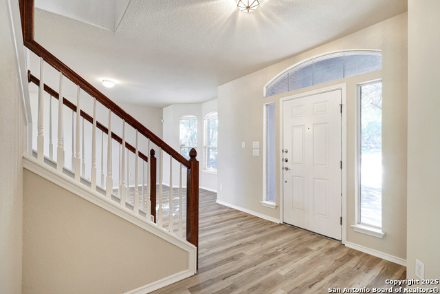 Image 3 of 31 For 646 Daisy Crossing