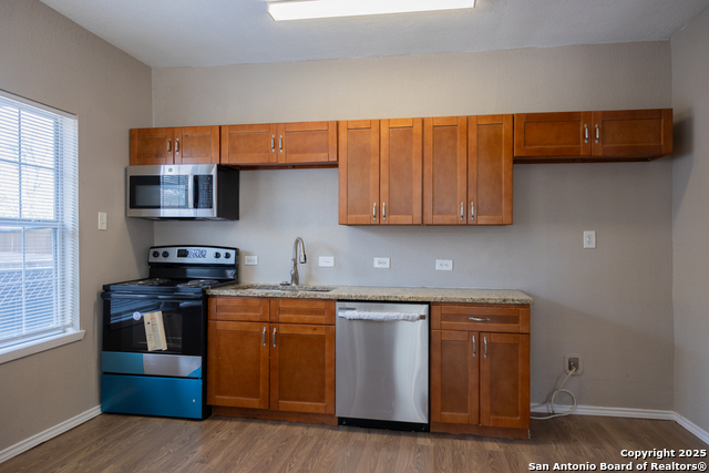 Image 10 of 31 For 2521 Houston St 1 E