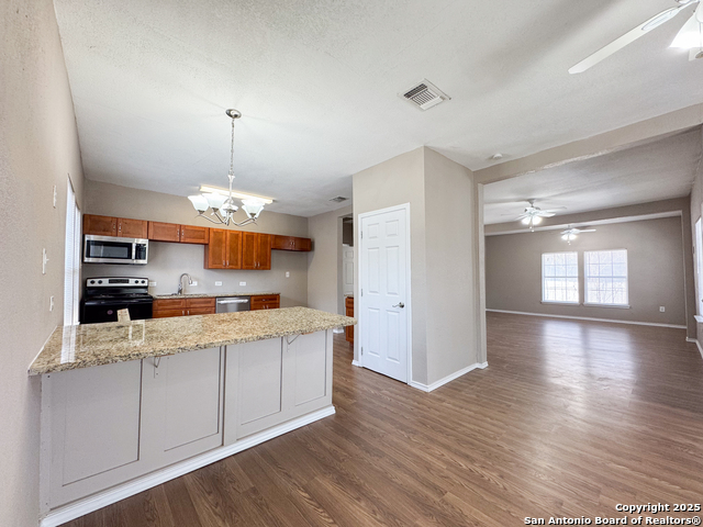 Image 12 of 31 For 2521 Houston St 1 E