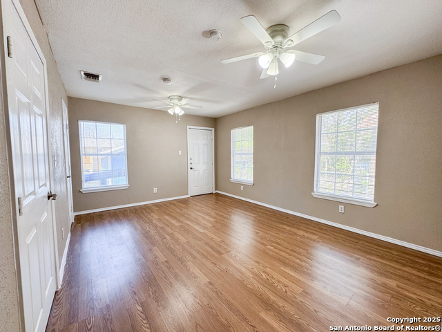 Image 17 of 31 For 2521 Houston St 1 E