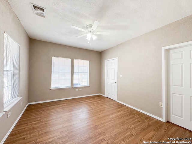 Image 18 of 31 For 2521 Houston St 1 E