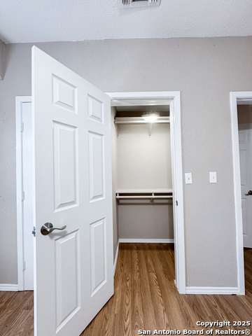 Image 19 of 31 For 2521 Houston St 1 E