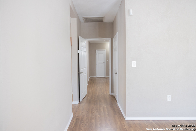 Image 20 of 31 For 2521 Houston St 1 E