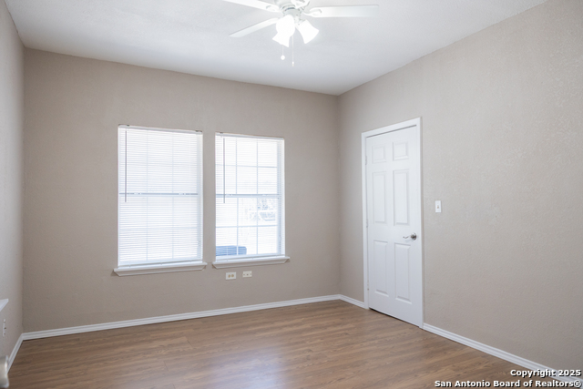 Image 21 of 31 For 2521 Houston St 1 E