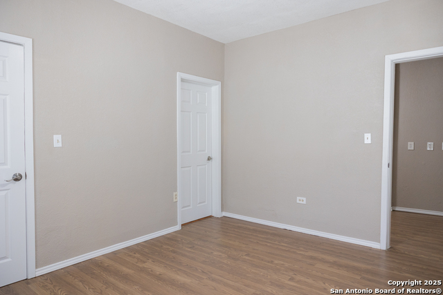 Image 22 of 31 For 2521 Houston St 1 E