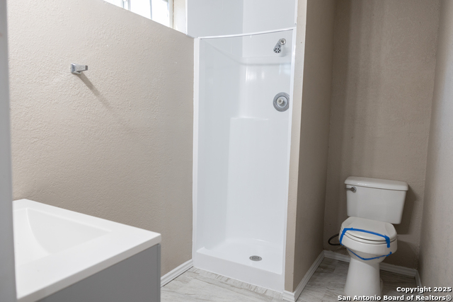 Image 26 of 31 For 2521 Houston St 1 E