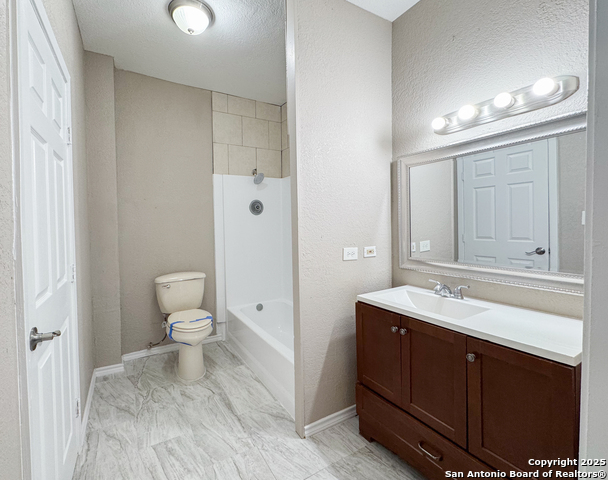 Image 28 of 31 For 2521 Houston St 1 E