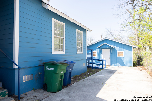 Image 5 of 31 For 2521 Houston St 1 E