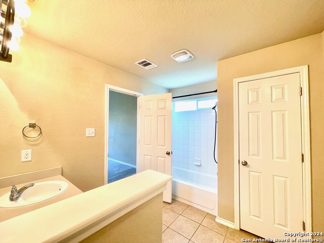 Image 14 of 24 For 4714 Acacia Hill