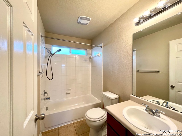 Image 21 of 24 For 4714 Acacia Hill