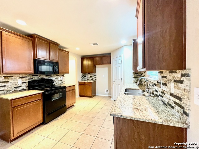 Image 9 of 24 For 4714 Acacia Hill