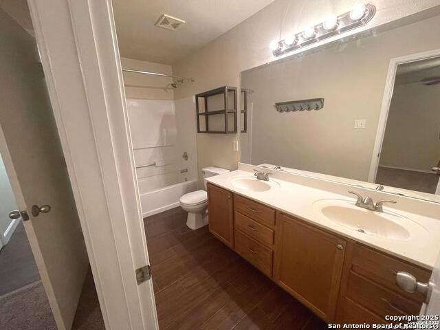 Image 15 of 17 For 1919 Club Crossing