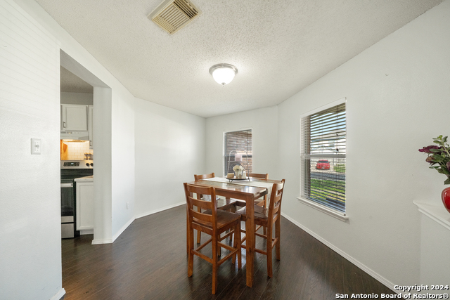 Image 10 of 26 For 7919 Dueling Oak