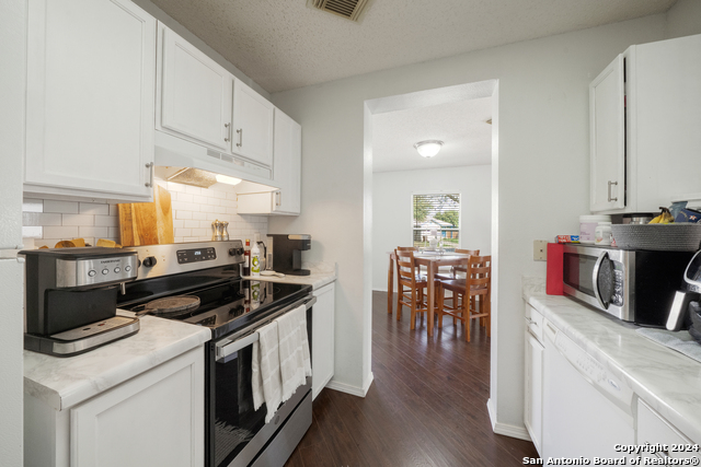 Image 14 of 26 For 7919 Dueling Oak