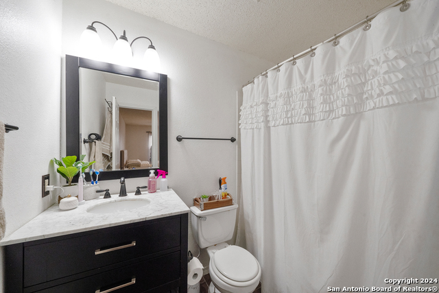 Image 17 of 26 For 7919 Dueling Oak