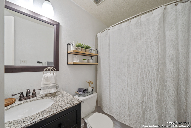 Image 20 of 26 For 7919 Dueling Oak