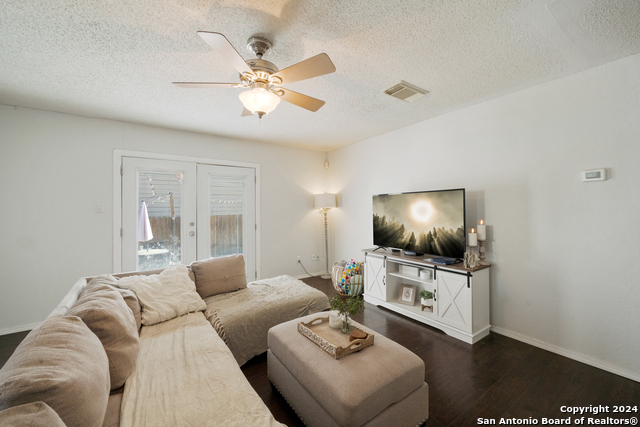 Image 7 of 26 For 7919 Dueling Oak