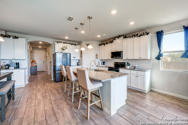 Image 4 of 25 For 1390 Rios Bend