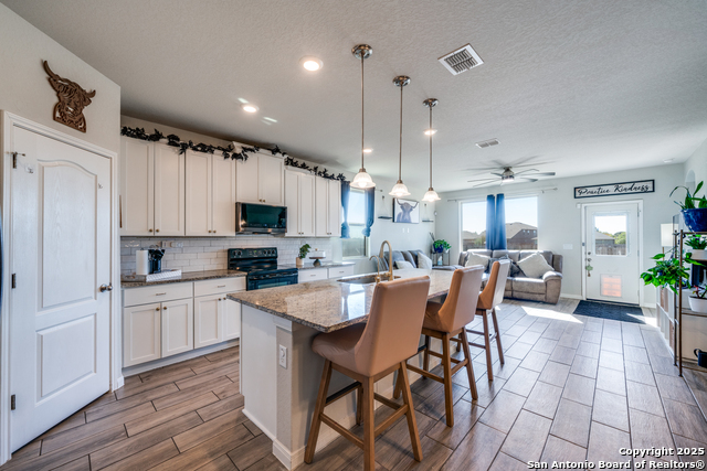 Image 6 of 25 For 1390 Rios Bend