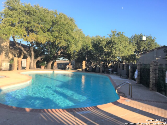 Image 10 of 10 For 11815 Vance Jackson 1804