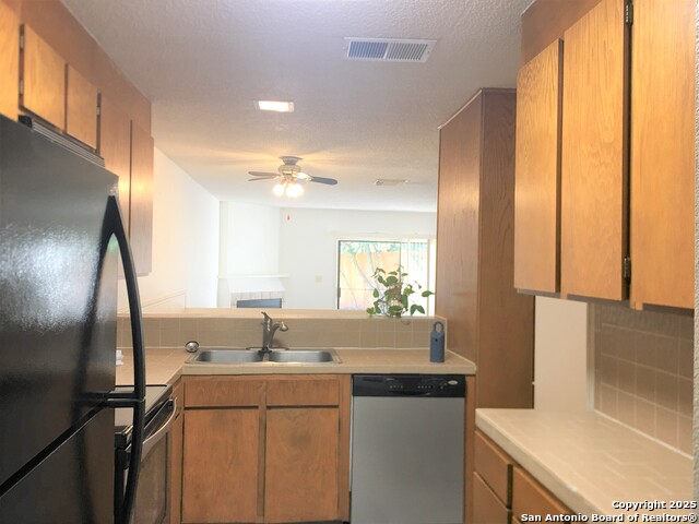 Image 2 of 10 For 11815 Vance Jackson 1804