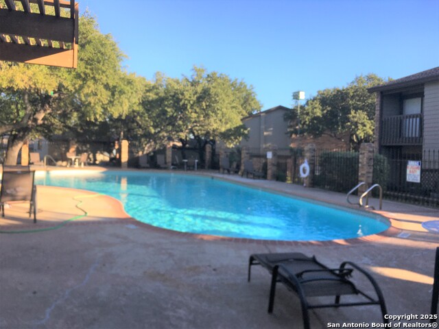 Image 9 of 10 For 11815 Vance Jackson 1804