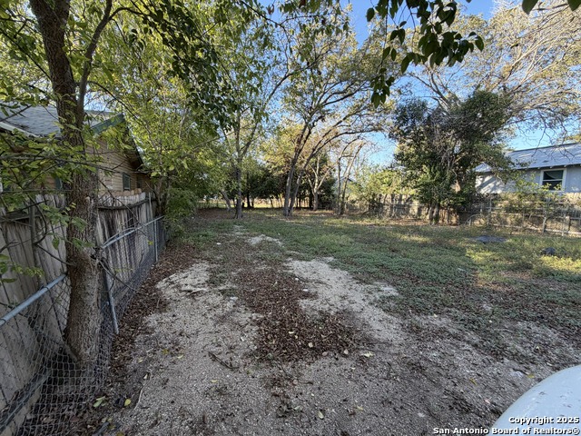 Image 2 of 4 For 2044 Katy