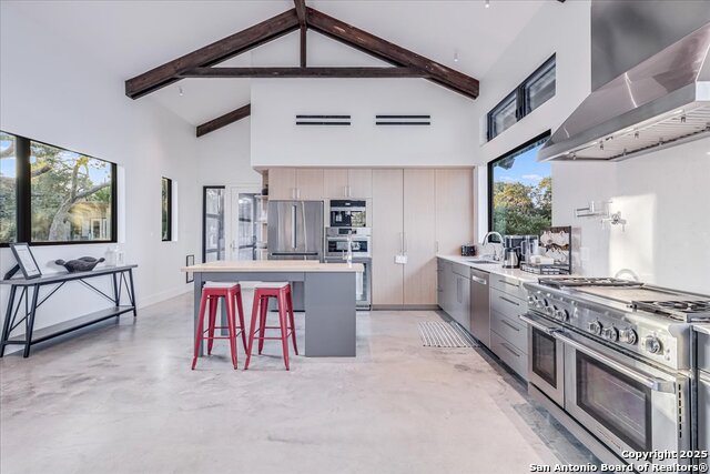 Listing photo id 9 for 6031 Loop 1781