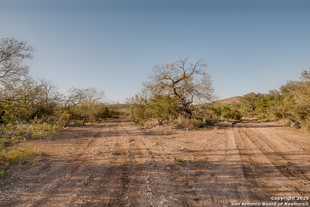 Listing photo id 10 for 2205 Sd 45700