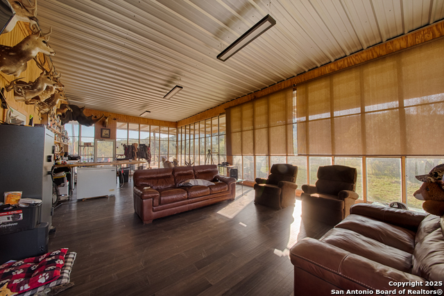 Listing photo id 23 for 2205 Sd 45700