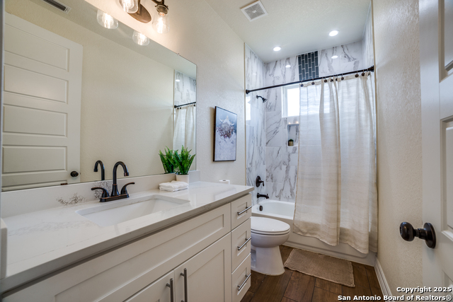 Image 20 of 26 For 100 Short Meadow W