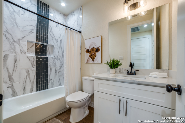 Image 7 of 26 For 100 Short Meadow W