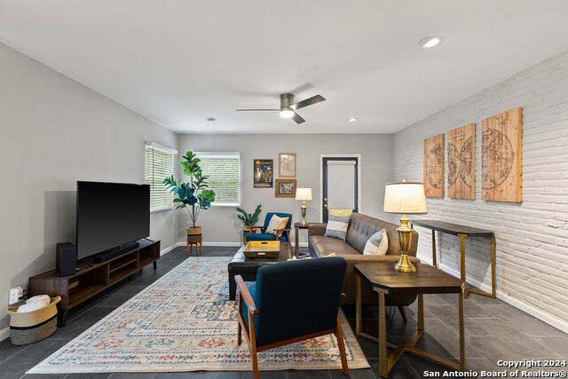 Image 16 of 40 For 2911 Old Ranch