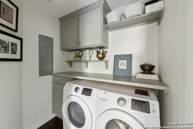 Listing photo id 17 for 127 Larkwood Dr