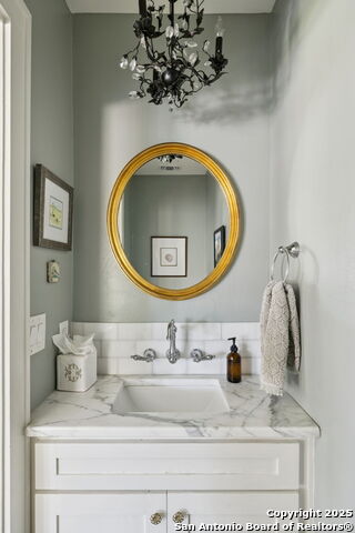 Listing photo id 27 for 127 Larkwood Dr