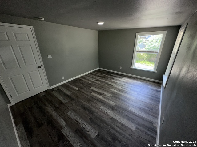 Image 8 of 10 For 1615 Amanda