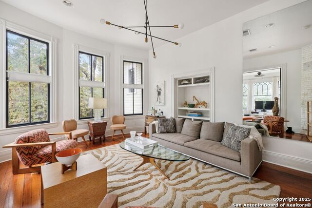 Image 11 of 63 For 227 Claudia St