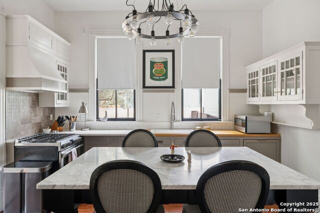 Image 20 of 63 For 227 Claudia St