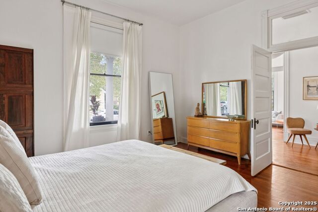 Image 26 of 63 For 227 Claudia St