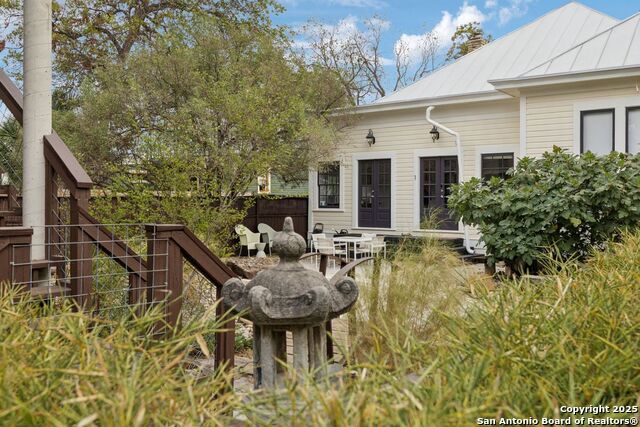 Image 34 of 63 For 227 Claudia St