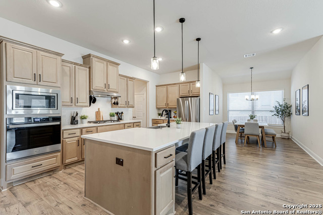 Image 13 of 37 For 22834 Evangeline