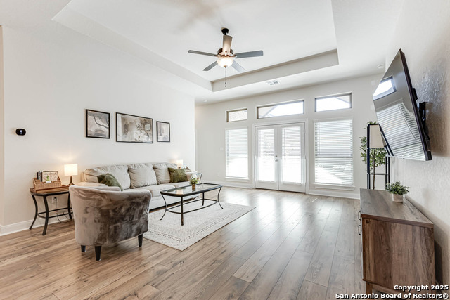 Image 17 of 37 For 22834 Evangeline