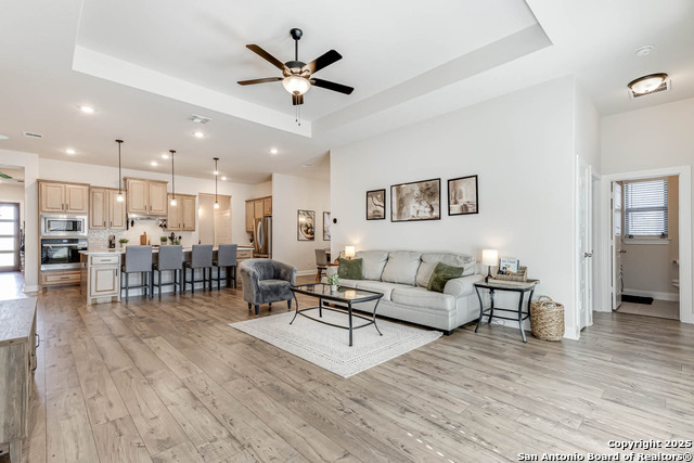 Image 18 of 37 For 22834 Evangeline