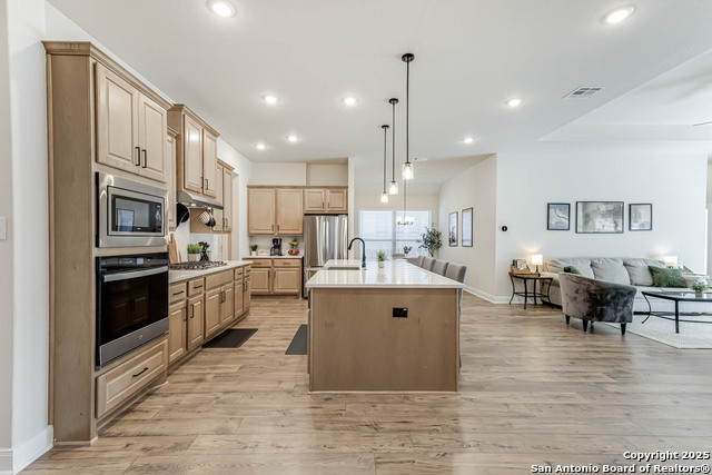 Image 7 of 37 For 22834 Evangeline